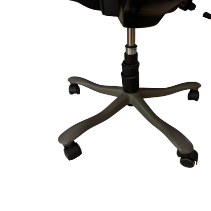 Kinnarps Plus [8] – Kontorstol med høy rygg og nakkestøtte